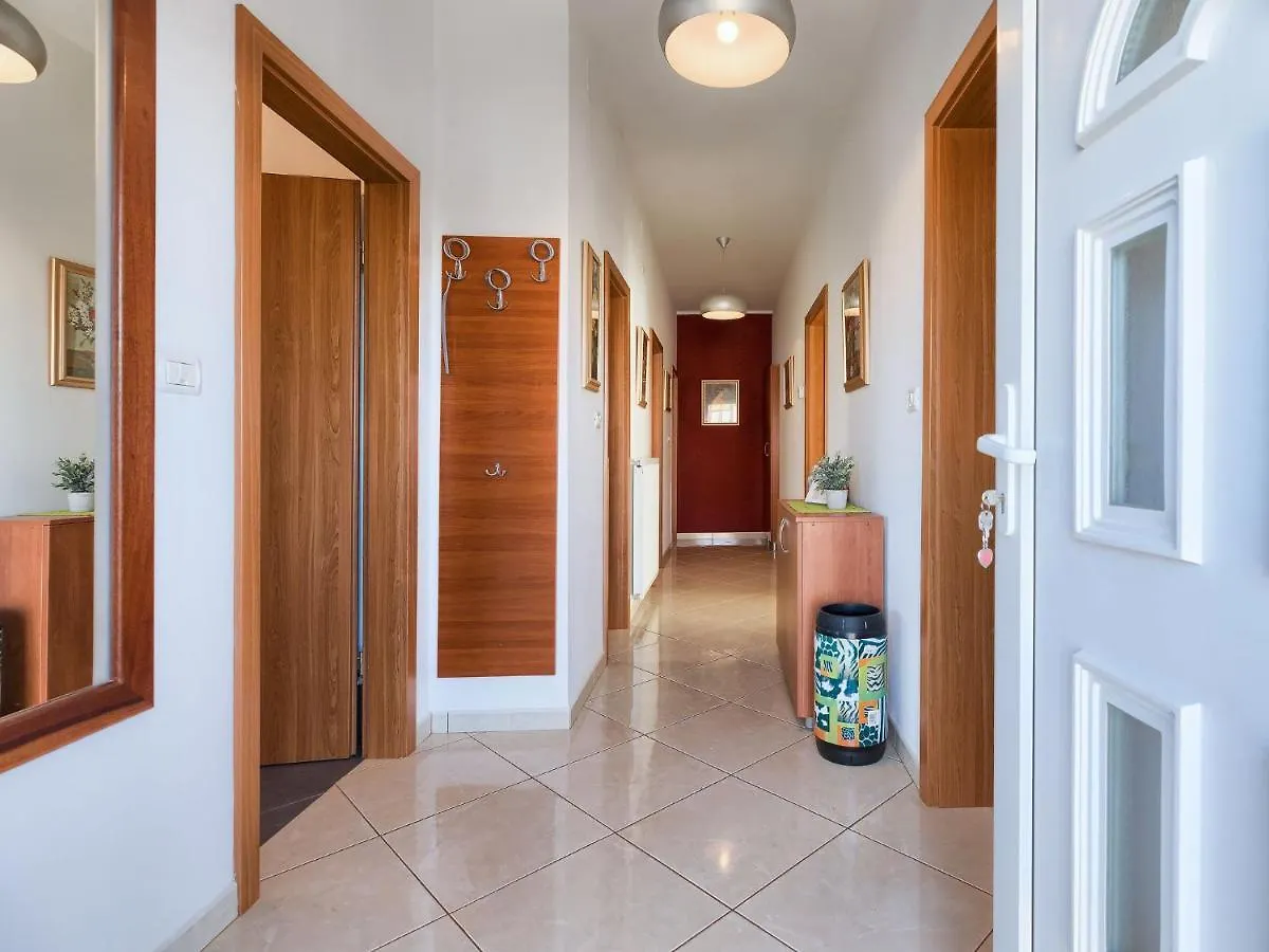 Apartment Laura By Interhome Galižana